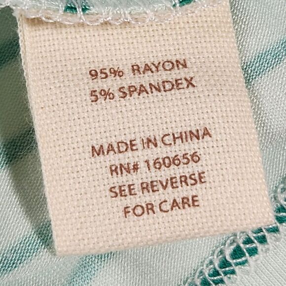 🔹️NWT Brit.NY Green & White Striped "love" Short Sleeve Top Medium - Picture 9 of 10